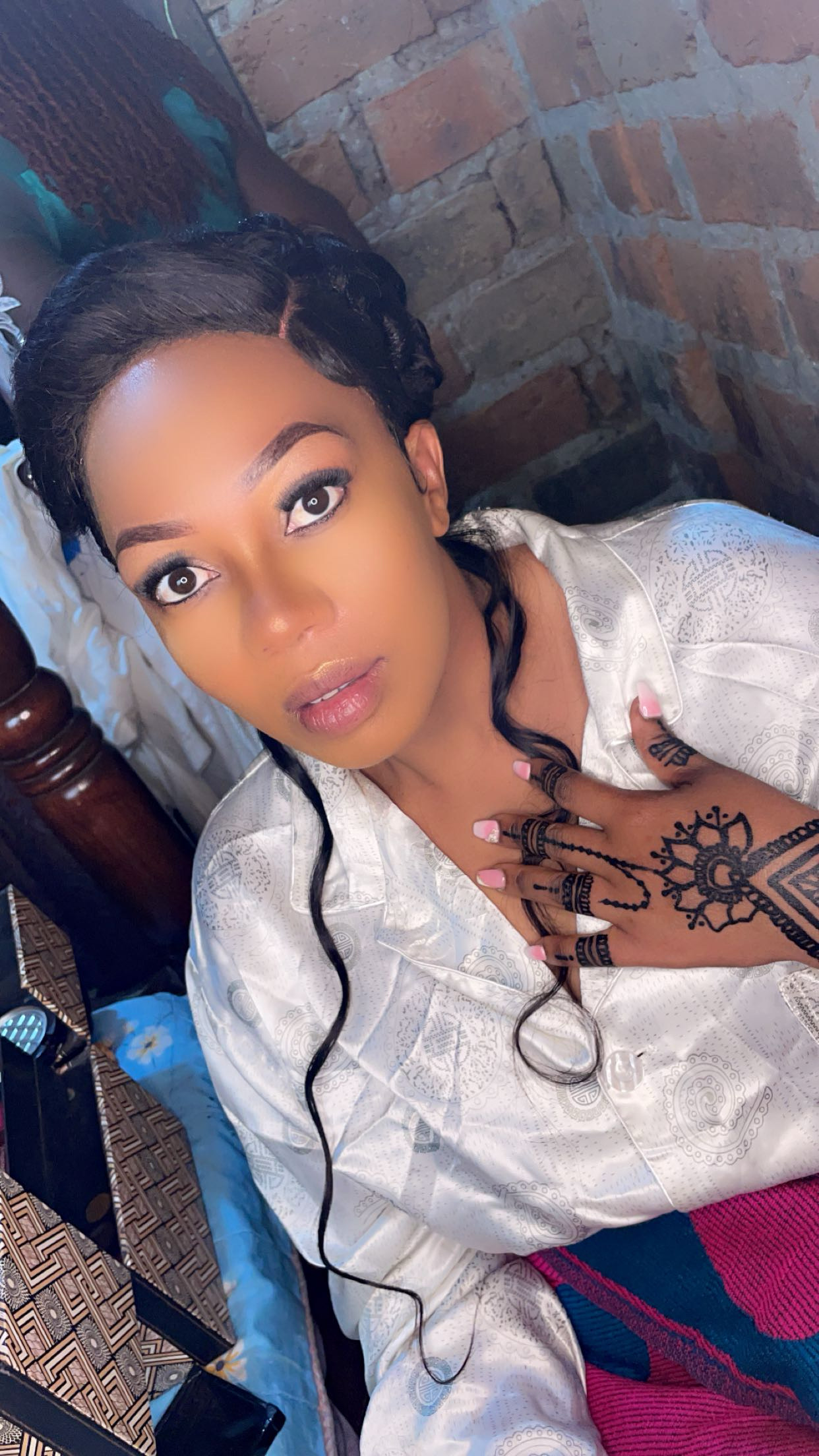 Nails tech and Makeup Artist — photo 4
